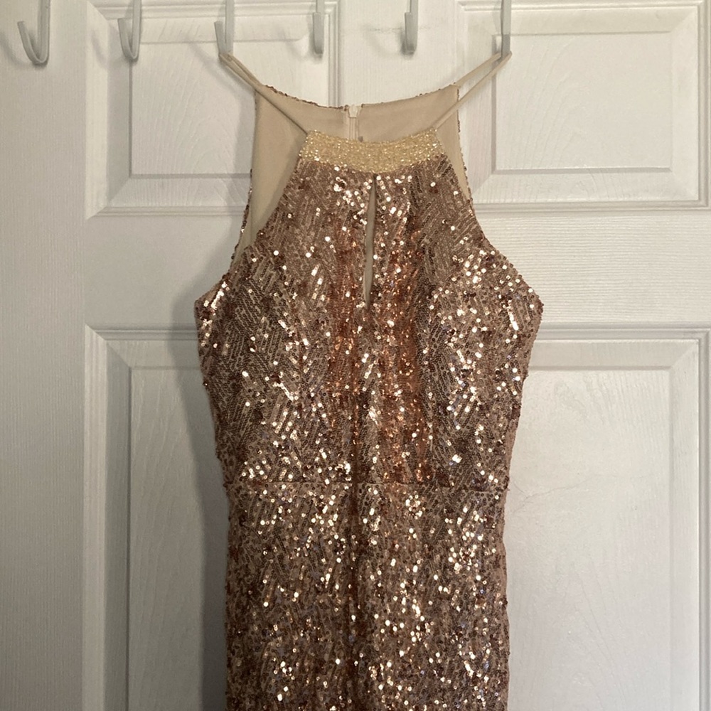 sequin prom dress. Size medium. Fits like mermaid (tight to loose) Built in pads